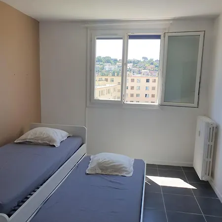 Apartment F3 Proche Gare Et